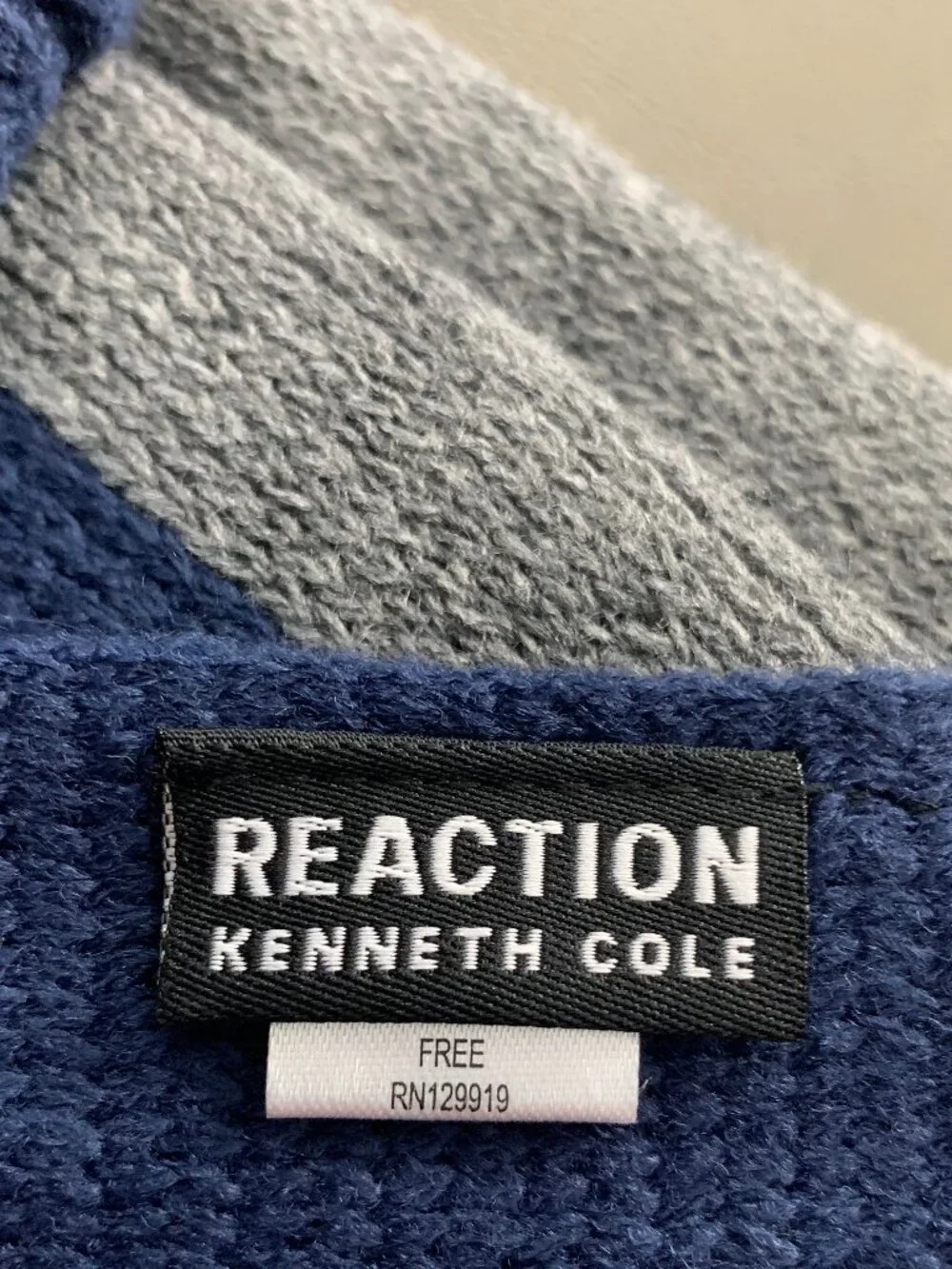 Kenneth Cole Reaction Men's 2-Piece Knit Beanie Hat and Scarf Set, Blue Gray